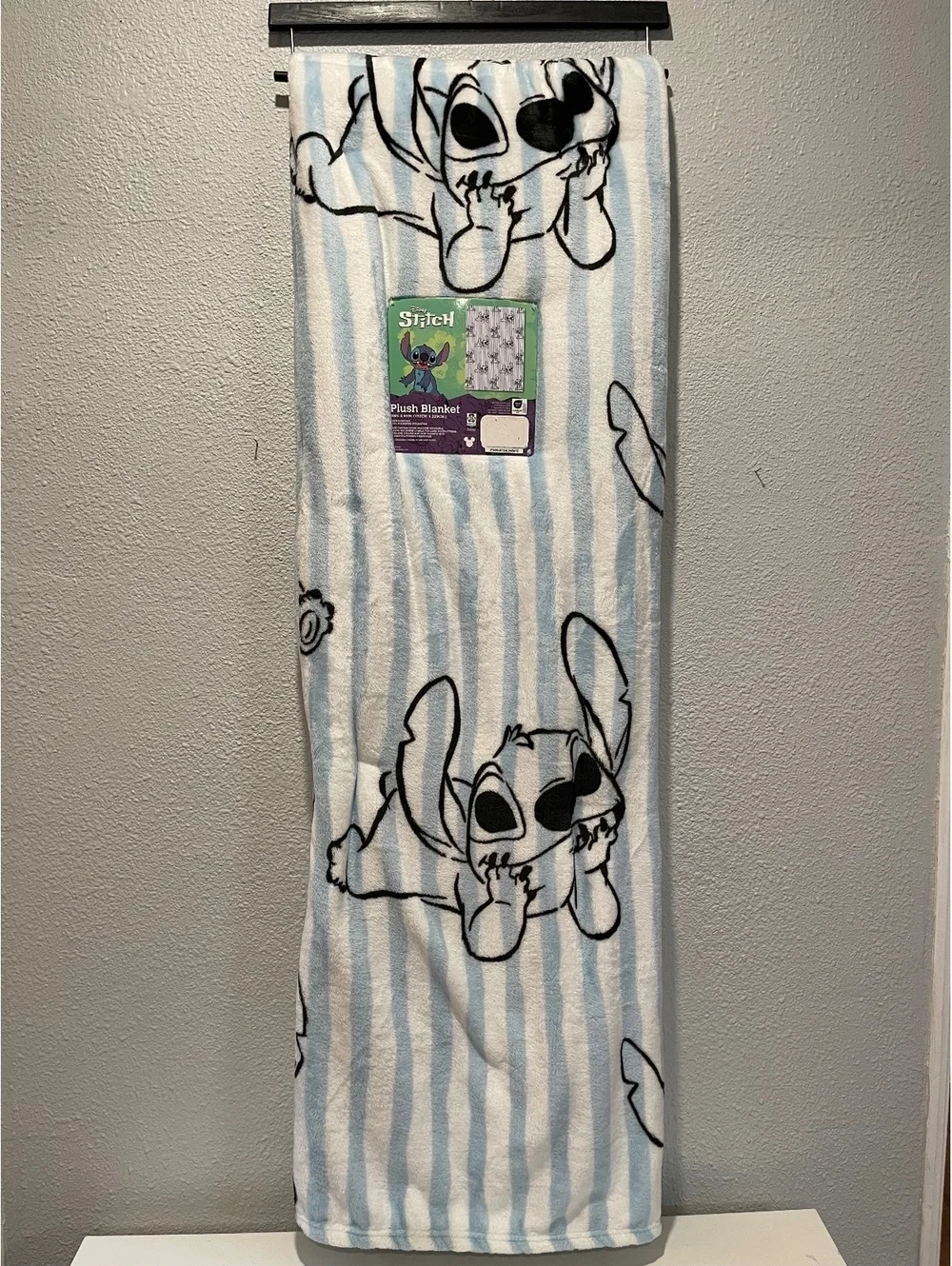 Disney Stitch Plush Blanket 60in x 90in Soft Cozy Throw